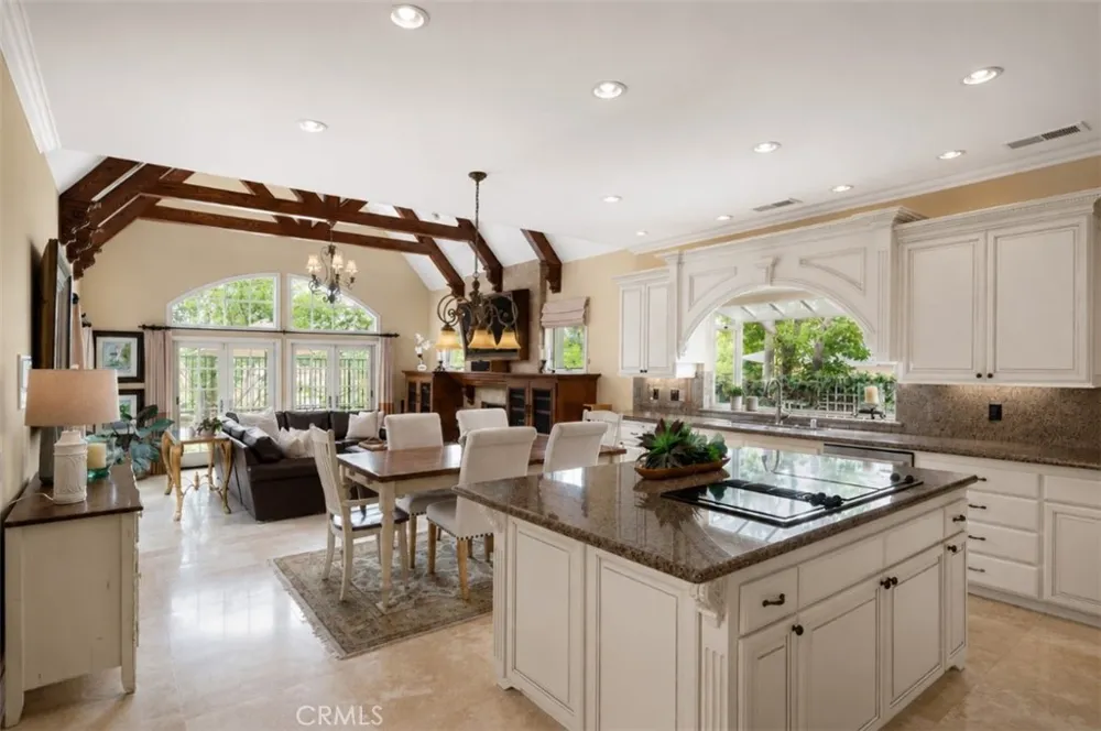 22187 Westcliff Mission Viejo, CA 92692