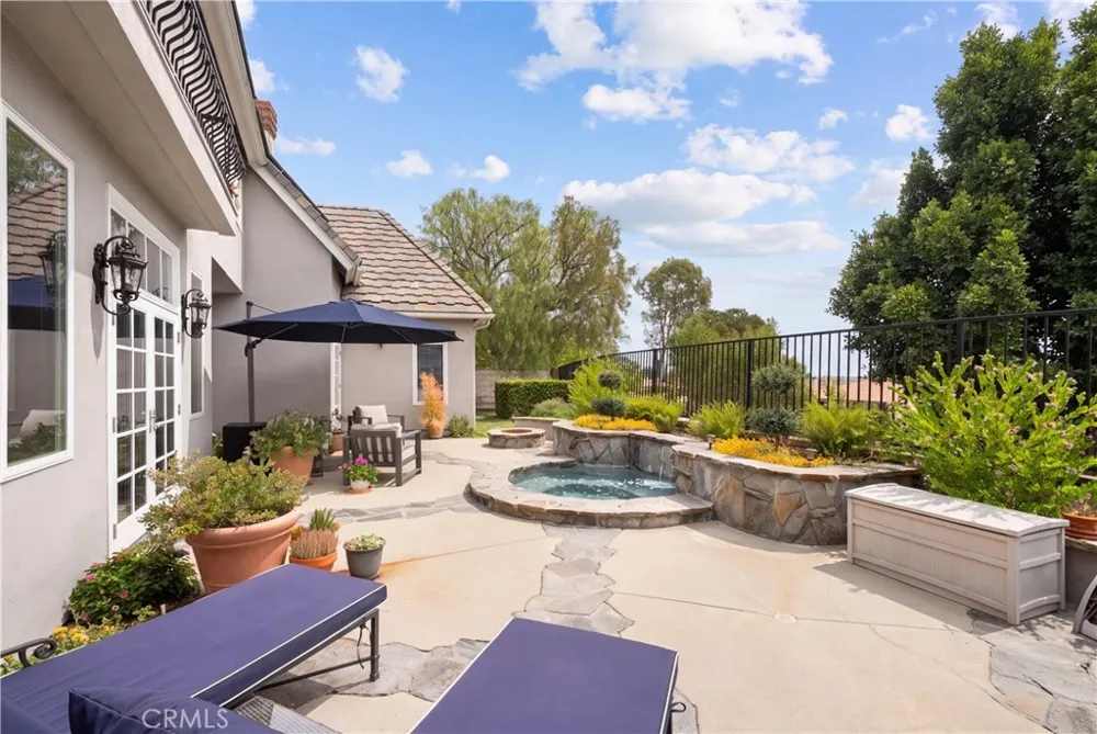 22187 Westcliff Mission Viejo, CA 92692