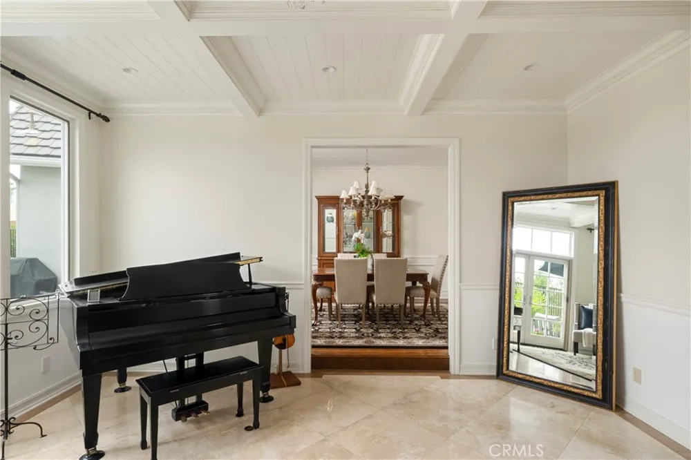 22187 Westcliff Mission Viejo, CA 92692