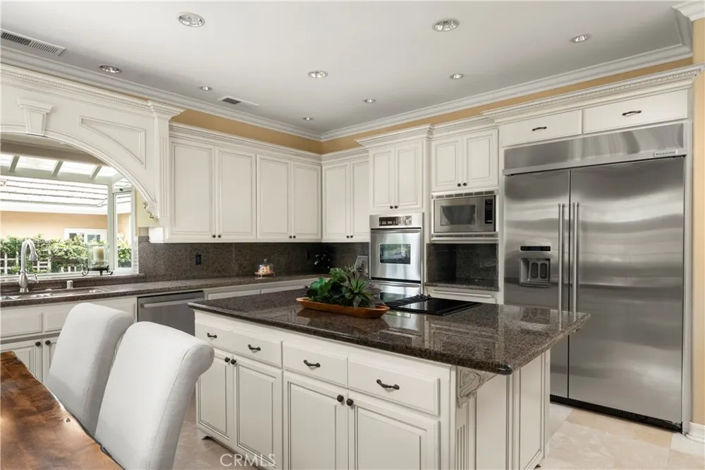 22187 Westcliff Mission Viejo, CA 92692