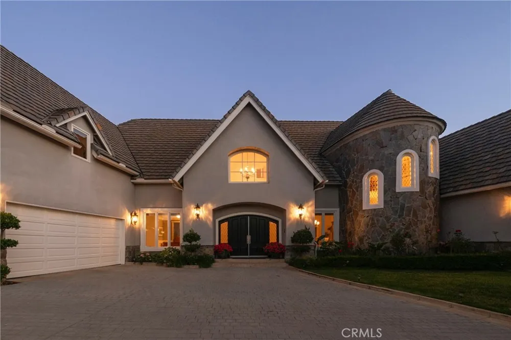 22187 Westcliff Mission Viejo, CA 92692