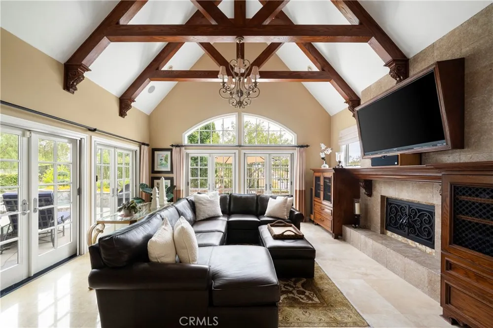 22187 Westcliff Mission Viejo, CA 92692