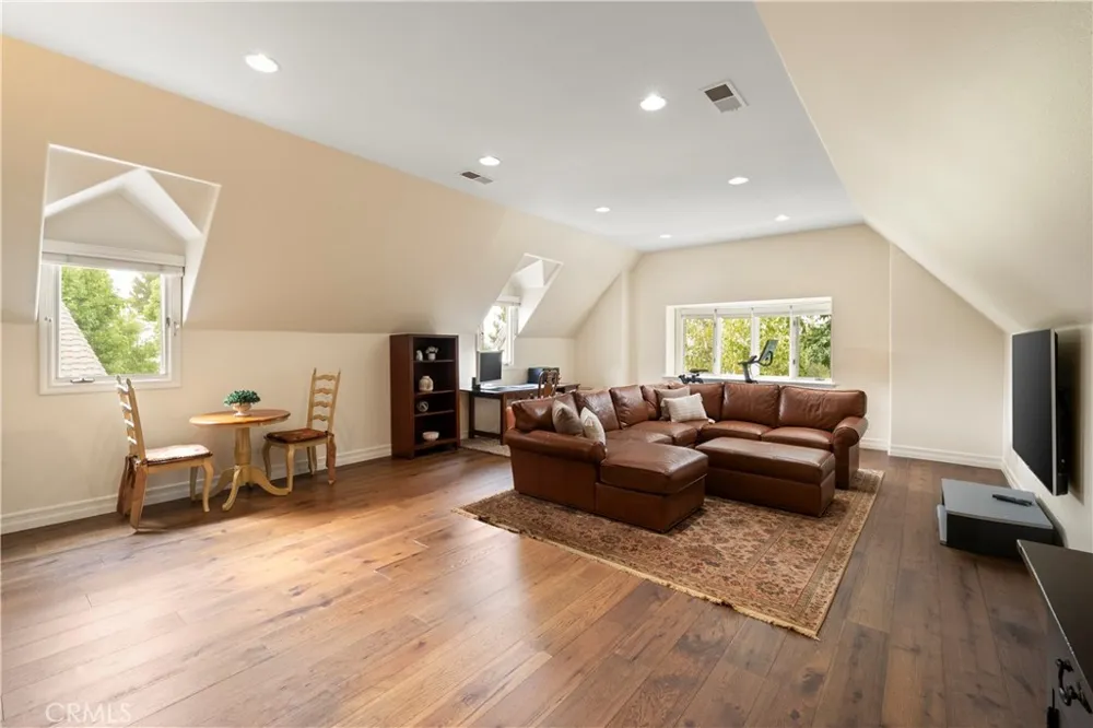 22187 Westcliff Mission Viejo, CA 92692