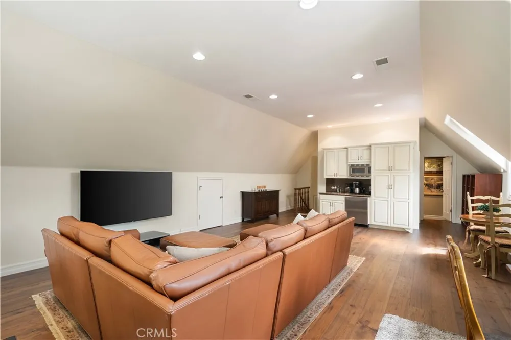 22187 Westcliff Mission Viejo, CA 92692