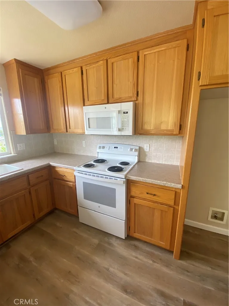 16506 Ridgecrest Hidden Valley Lake, CA 95467