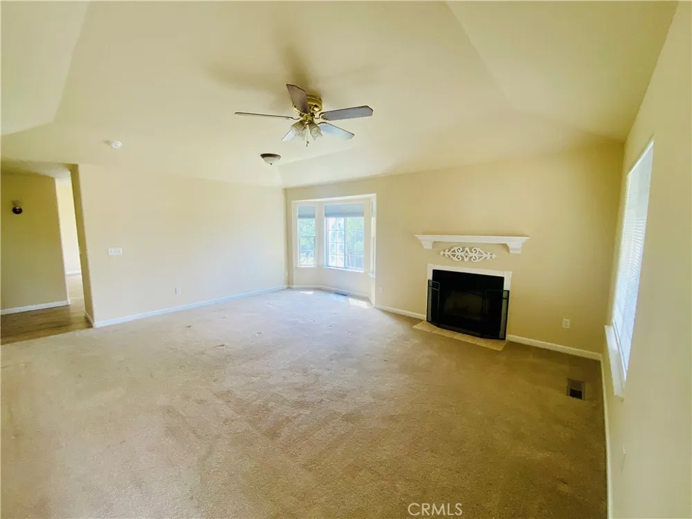 16506 Ridgecrest Hidden Valley Lake, CA 95467