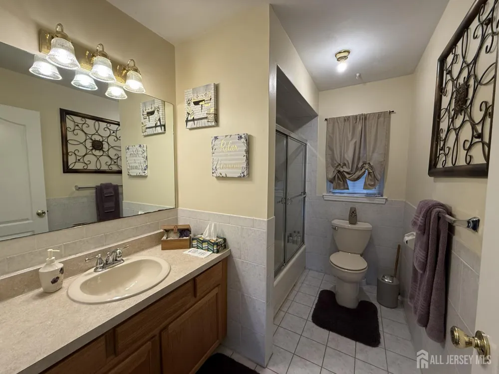 54 Madison Avenue Old Bridge, NJ 08857