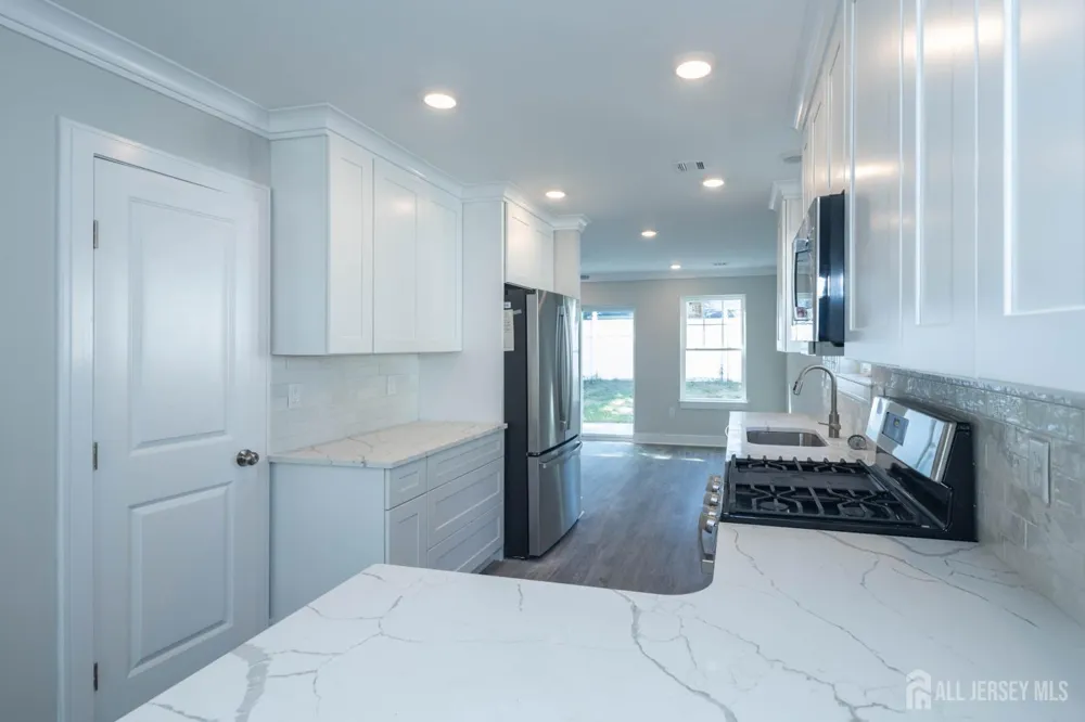 195 Greenwood Drive Old Bridge, NJ 08857