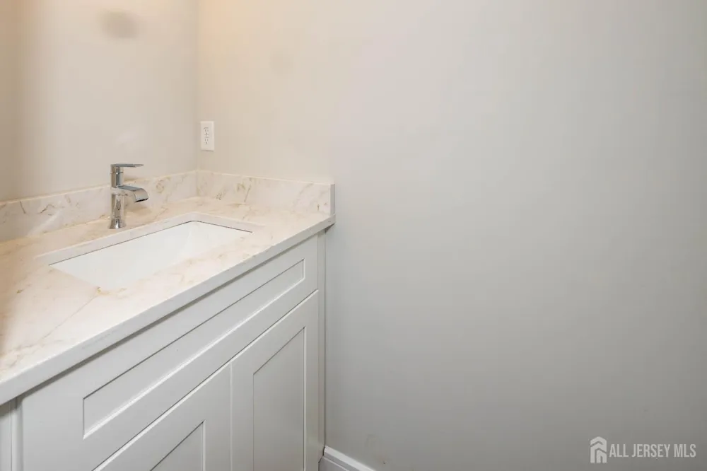 195 Greenwood Drive Old Bridge, NJ 08857