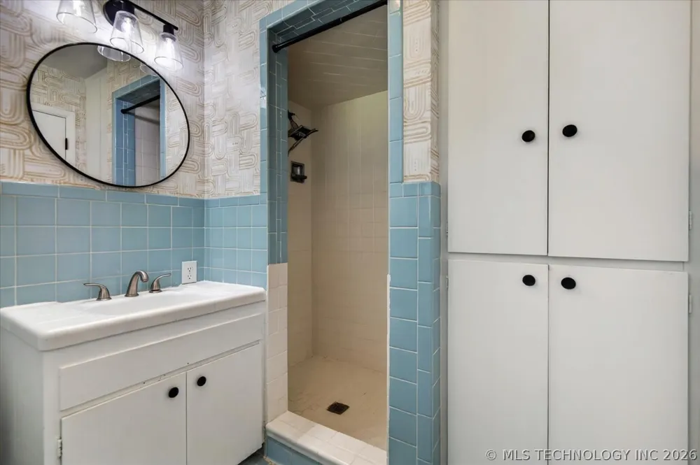 833 Winding Way Bartlesville, OK 74006