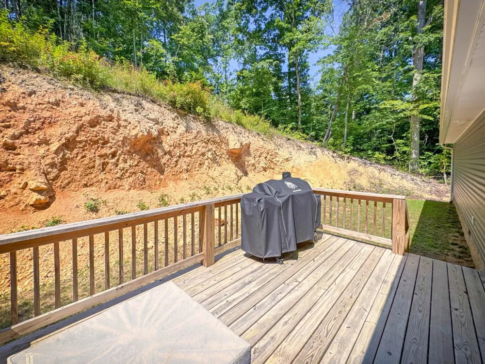 380 Earl Broady Road Evensville, TN 37332