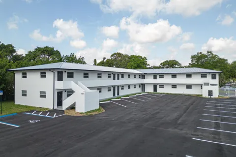 1301 Emerald Terrace #8