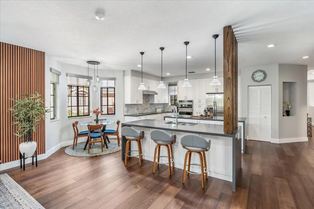 2802 Kinsington Circle #27-4 Weston, FL 33332
