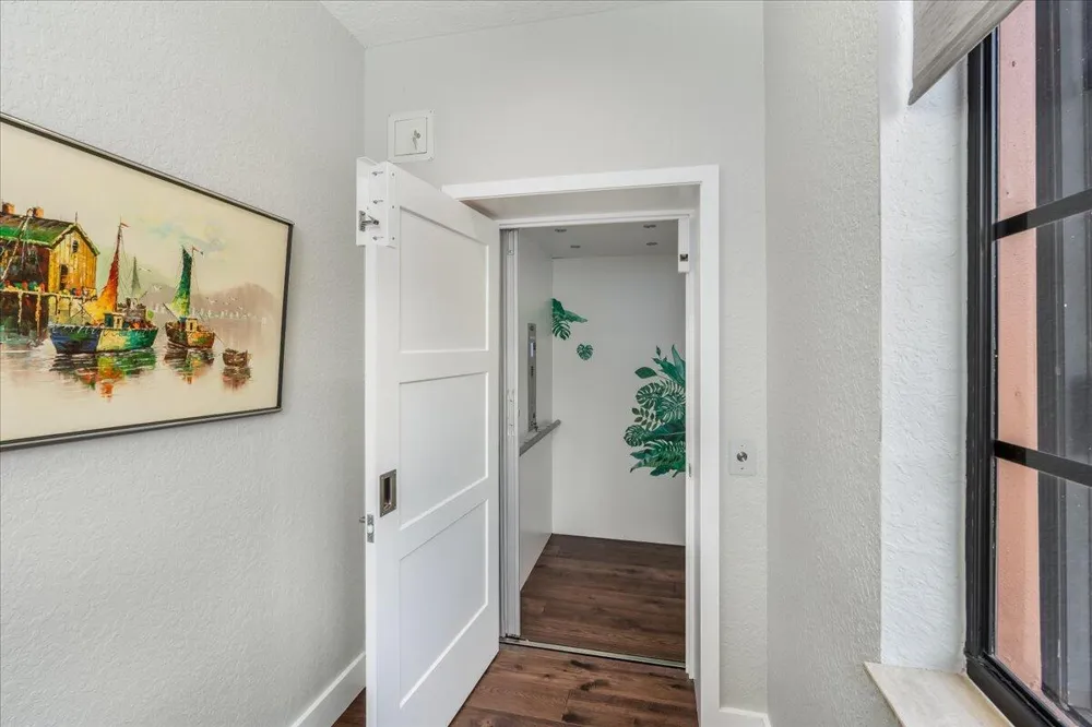 2802 Kinsington Circle #27-4 Weston, FL 33332
