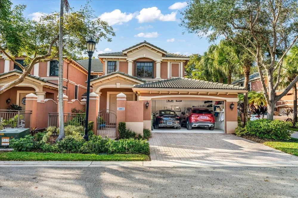 2802 Kinsington Circle #27-4 Weston, FL 33332