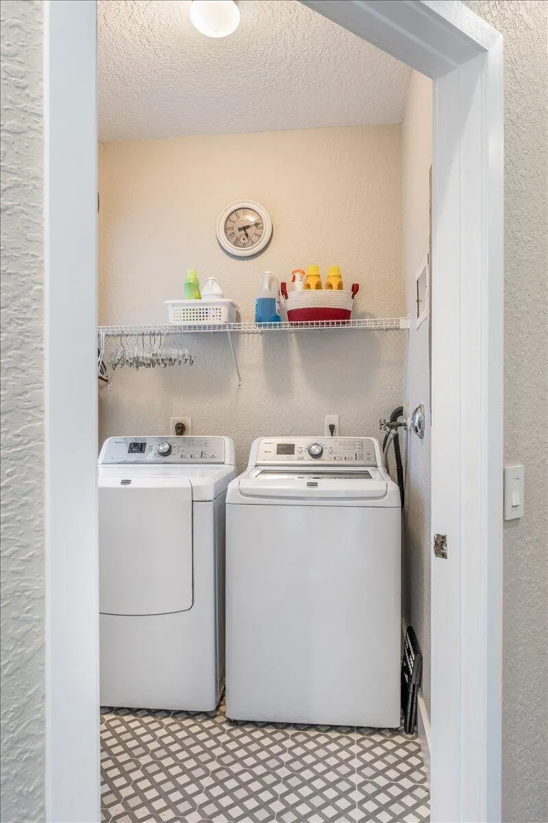 2802 Kinsington Circle #27-4 Weston, FL 33332