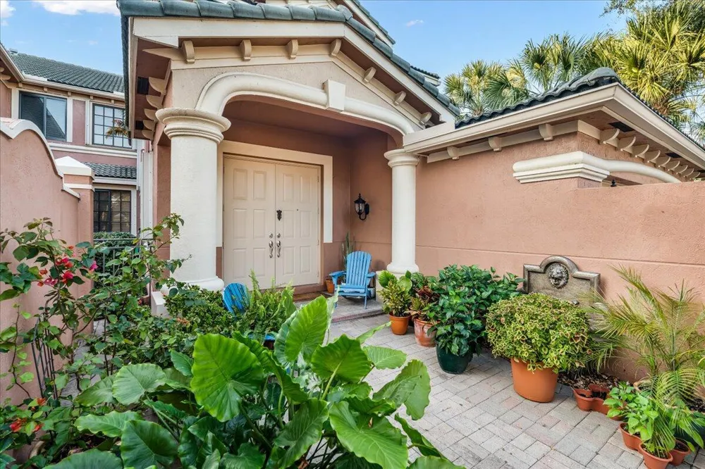 2802 Kinsington Circle #27-4 Weston, FL 33332