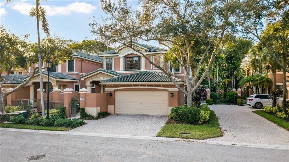 2802 Kinsington Circle #27-4 Weston, FL 33332