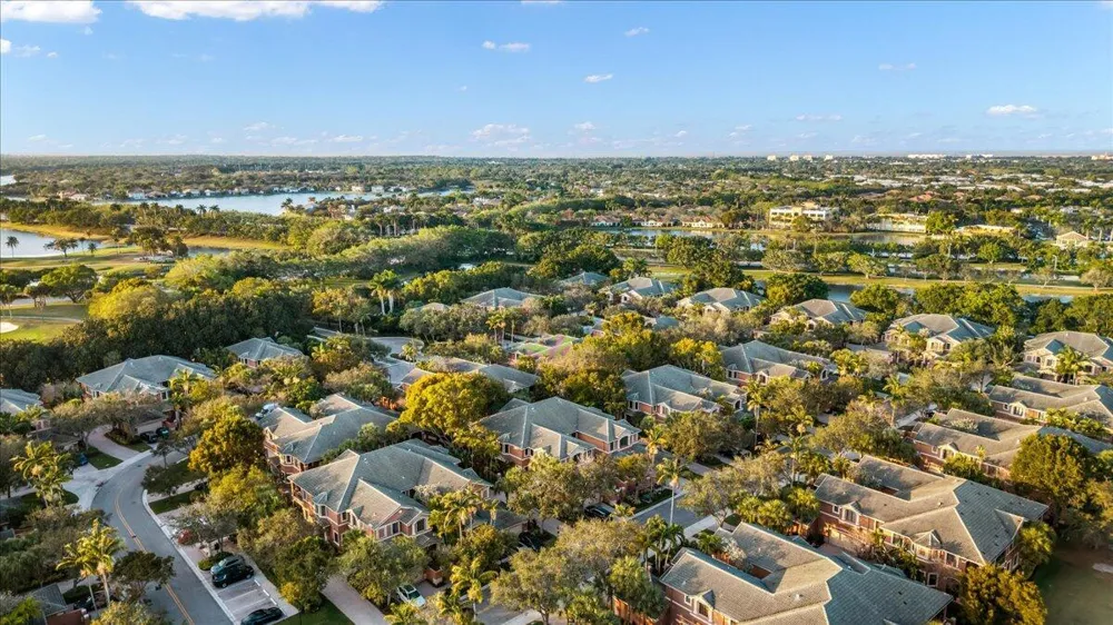 2802 Kinsington Circle #27-4 Weston, FL 33332