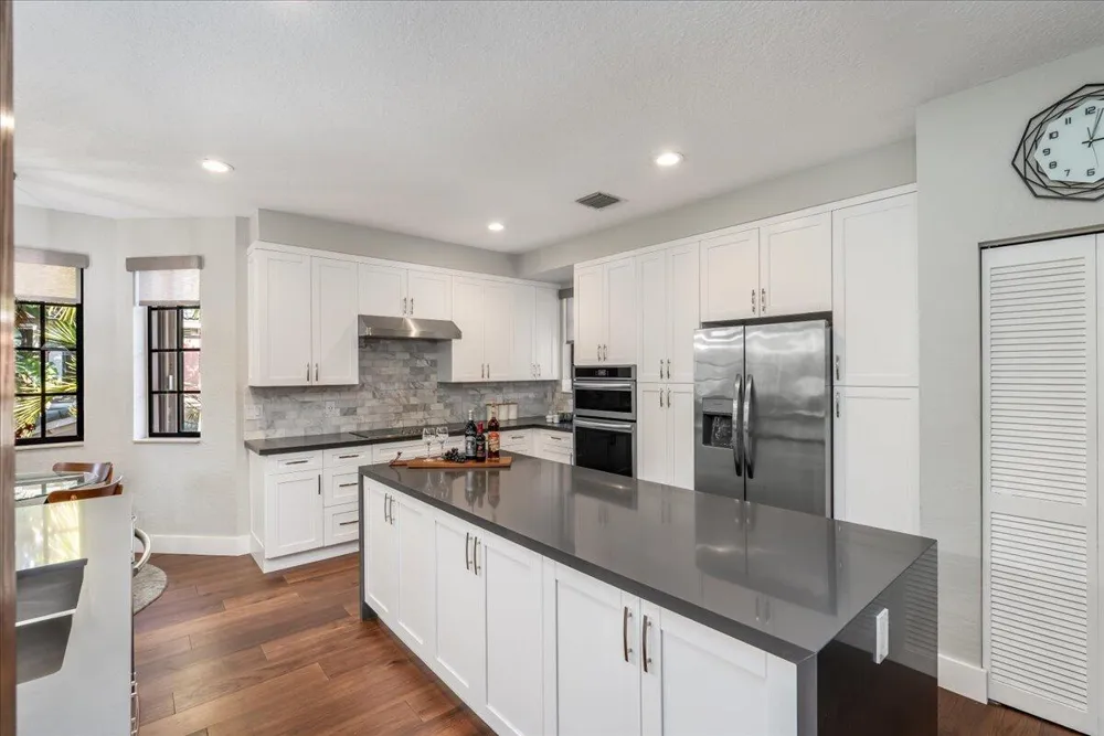 2802 Kinsington Circle #27-4 Weston, FL 33332
