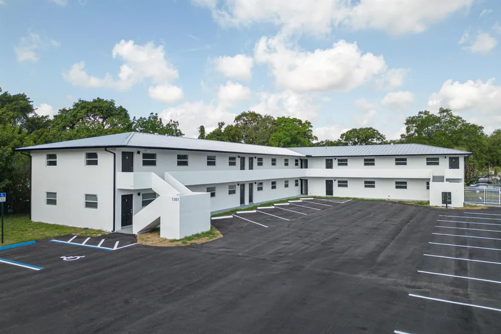 1301 Emerald Terrace #6 Fort Pierce, FL 34950