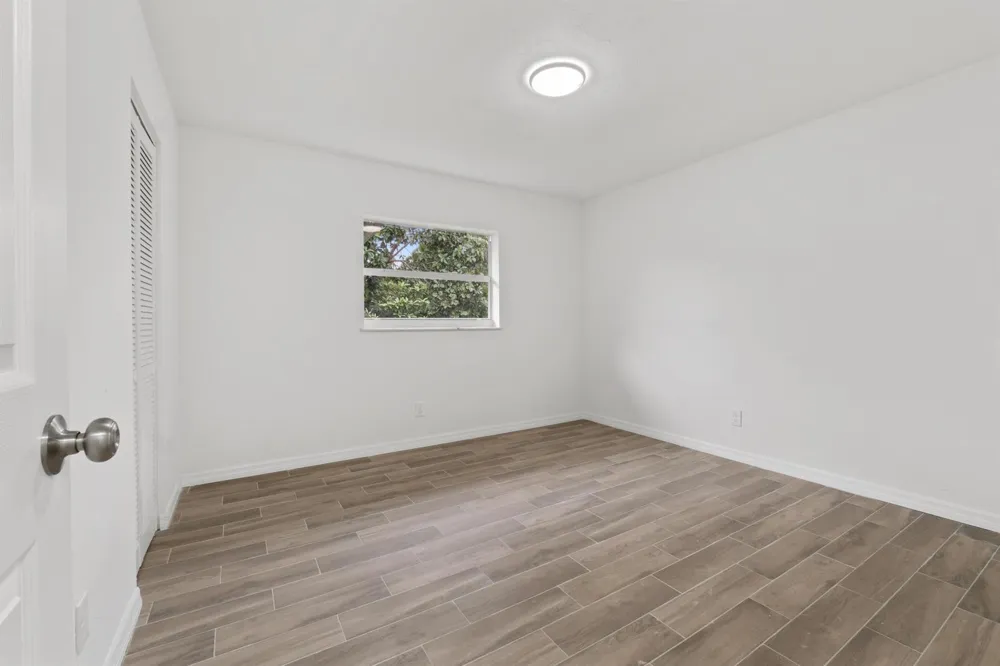 1301 Emerald Terrace #6 Fort Pierce, FL 34950