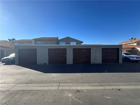 5227 Greene Lane