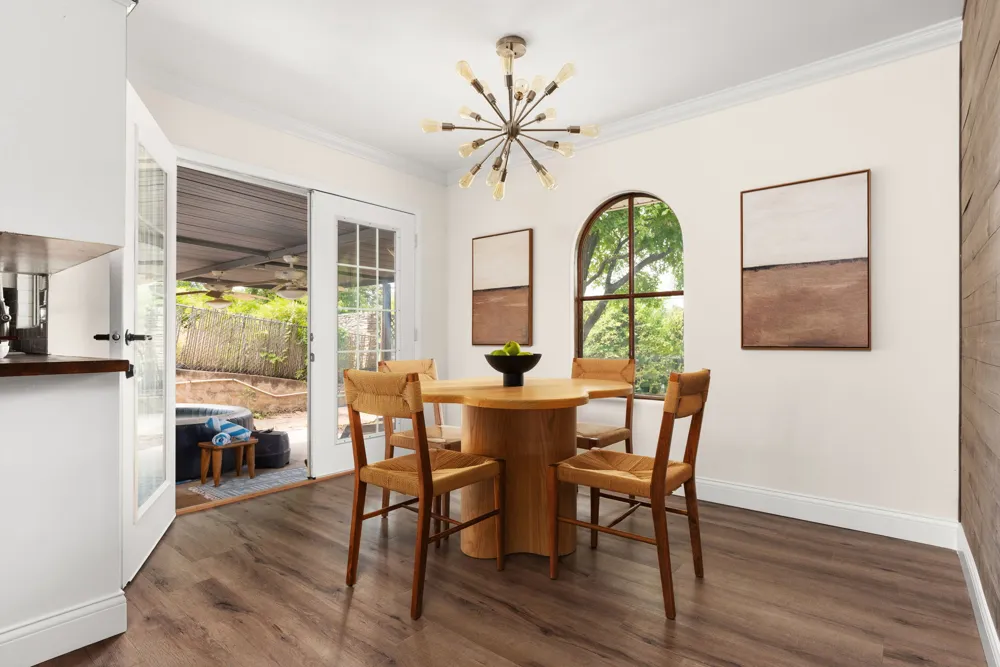2403 Little John Lane Austin, TX 78704