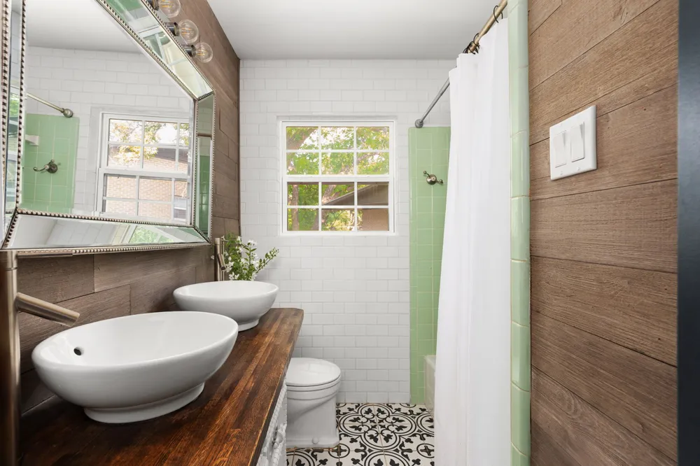 2403 Little John Lane Austin, TX 78704