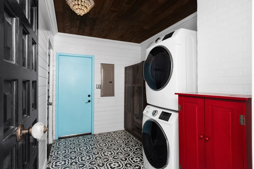 2403 Little John Lane Austin, TX 78704