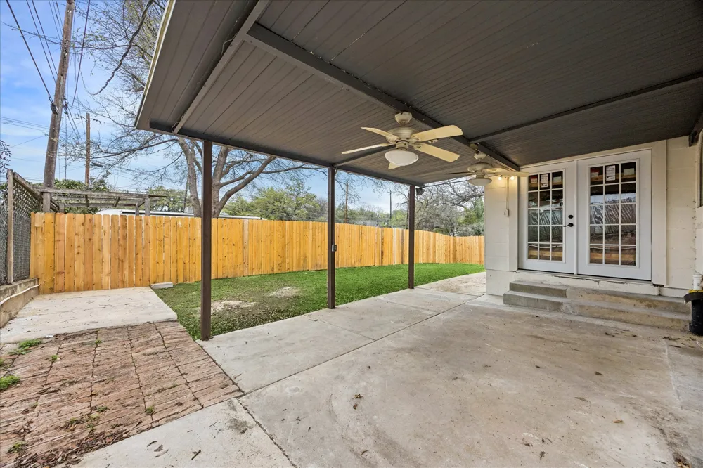 2403 Little John Lane Austin, TX 78704