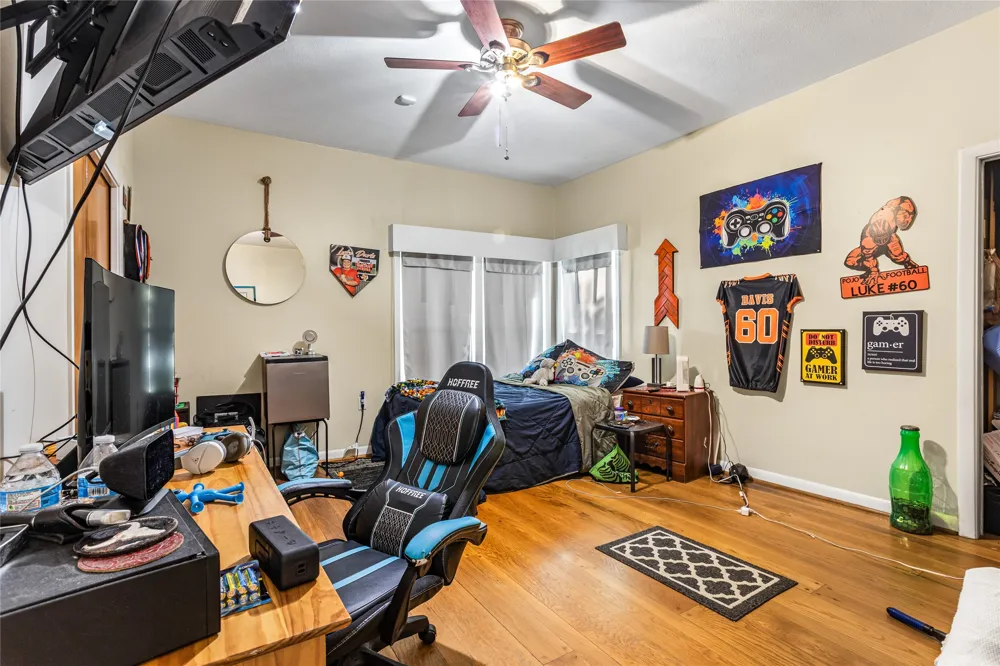916 Kimbrough Road Azle, TX 76020
