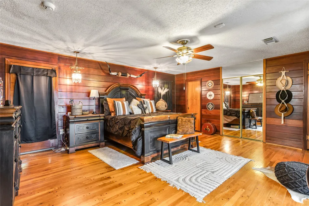 916 Kimbrough Road Azle, TX 76020