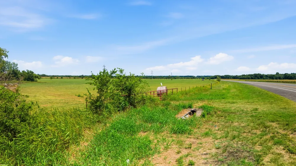 Hwy 69 Whitewright, TX 75491