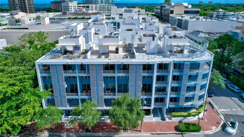 3339 Virginia St #323 Miami, FL 33133