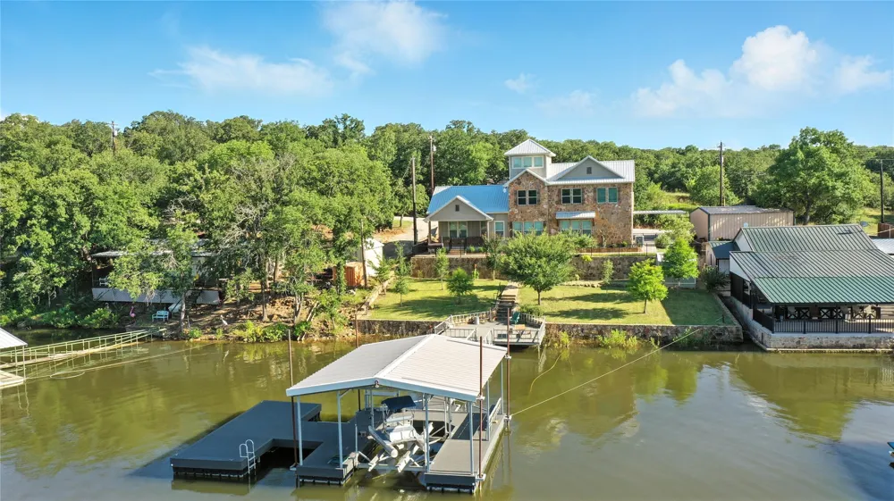 216 Private Road 1735 Chico, TX 76431