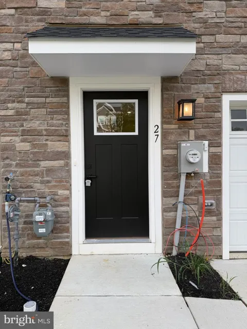 27 FOXWOOD DR