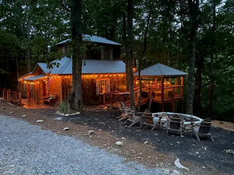 200 Jennifer Ln