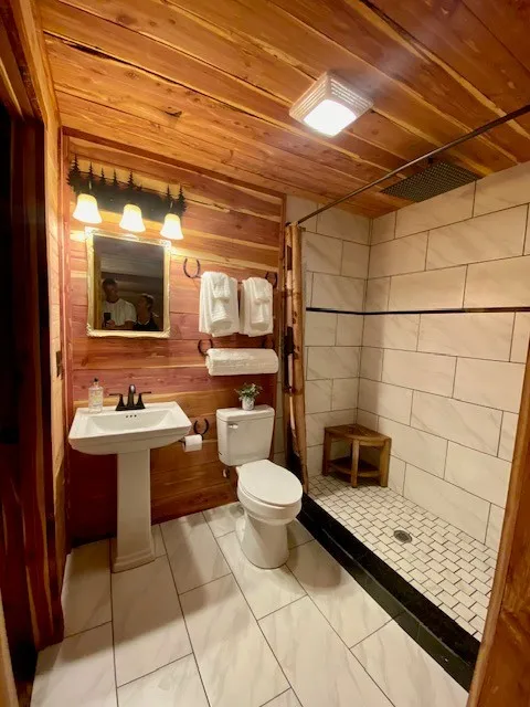 200 Jennifer Ln Dowelltown, TN 37059