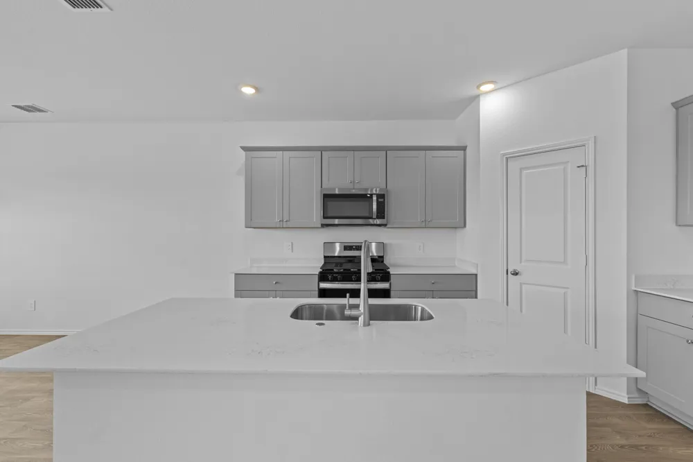 175 Arnold Loop Uhland, TX 78640