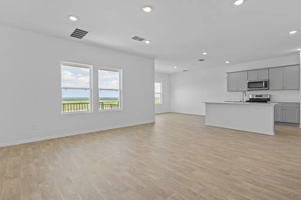 175 Arnold Loop Uhland, TX 78640