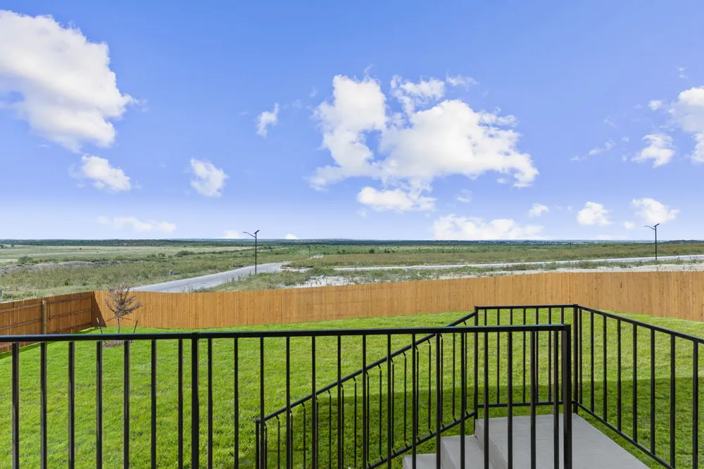 175 Arnold Loop Uhland, TX 78640