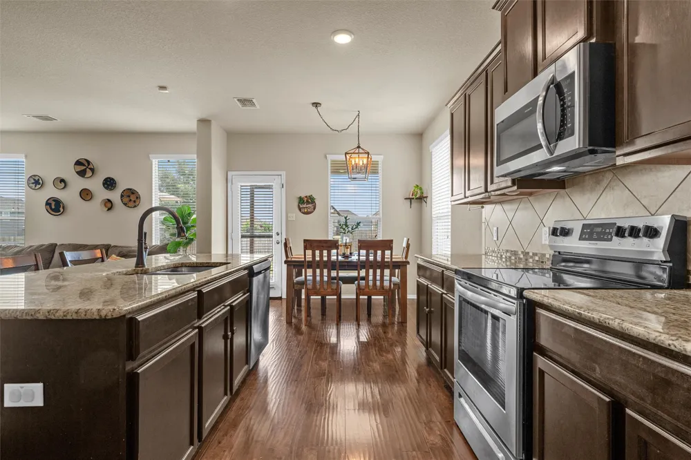 11116 Whitlock Drive Lorena, TX 76655