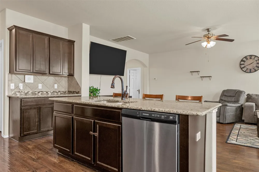 11116 Whitlock Drive Lorena, TX 76655