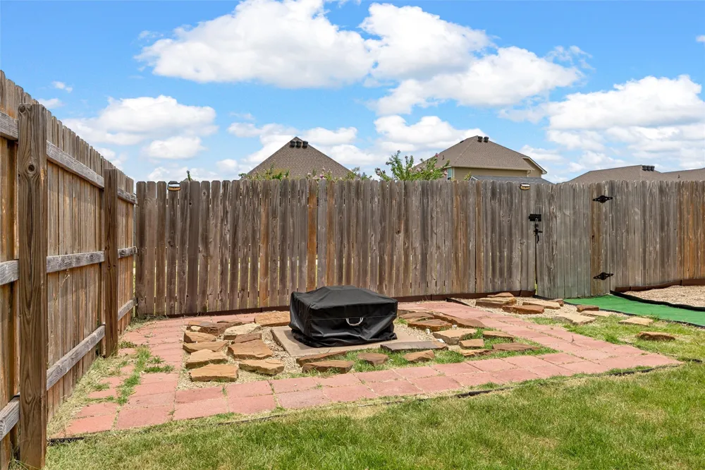 11116 Whitlock Drive Lorena, TX 76655