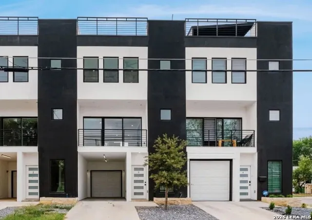 308 S MESQUITE ST Unit 4 San Antonio, TX 78203