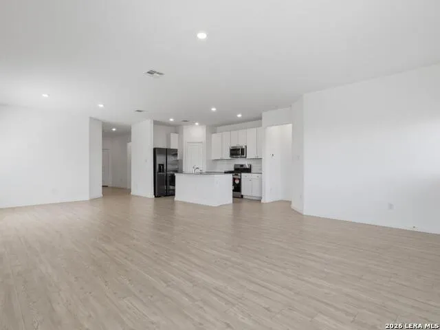 12914 Rosemary Bnd St Hedwig, TX 78152