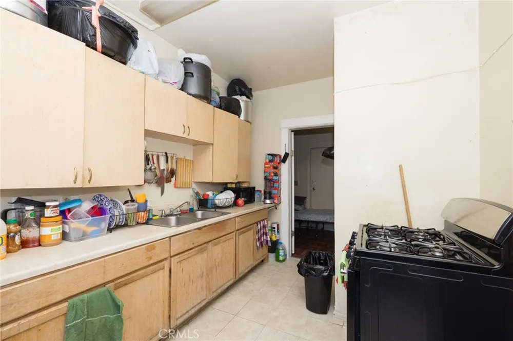 694 S Burlington Avenue Los Angeles, CA 90057