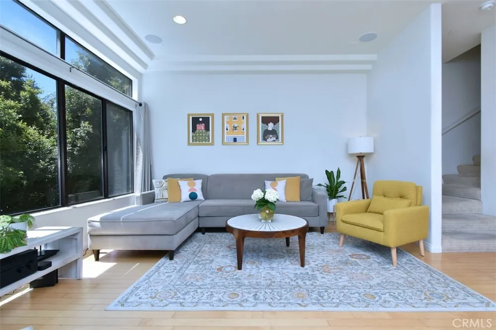 11847 Laurelwood #304 Studio City, CA 91604