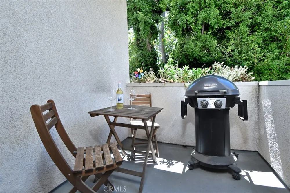 11847 Laurelwood #304 Studio City, CA 91604